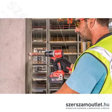 MILWAUKEE M18 BLPDRC-422C Akkus ütvefúró-csavarozó kofferben (1x2,0Ah/1x4,0Ah/18V)